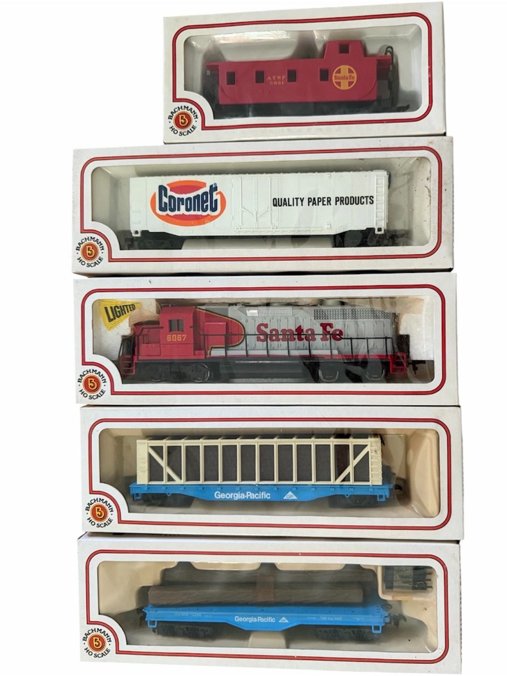 NEW HO Bachmann EMD GP40 Santa Fe caboose Georgia pacific log carrier HO